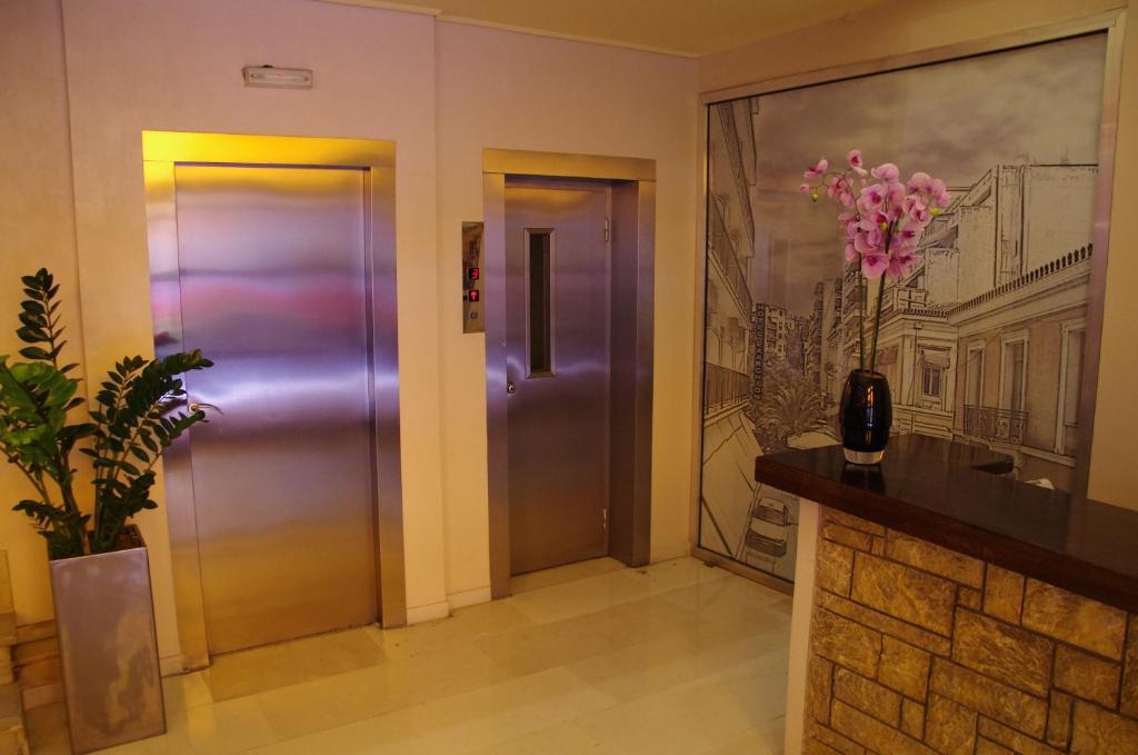 Hotel Exarchion Афіни Екстер'єр фото
